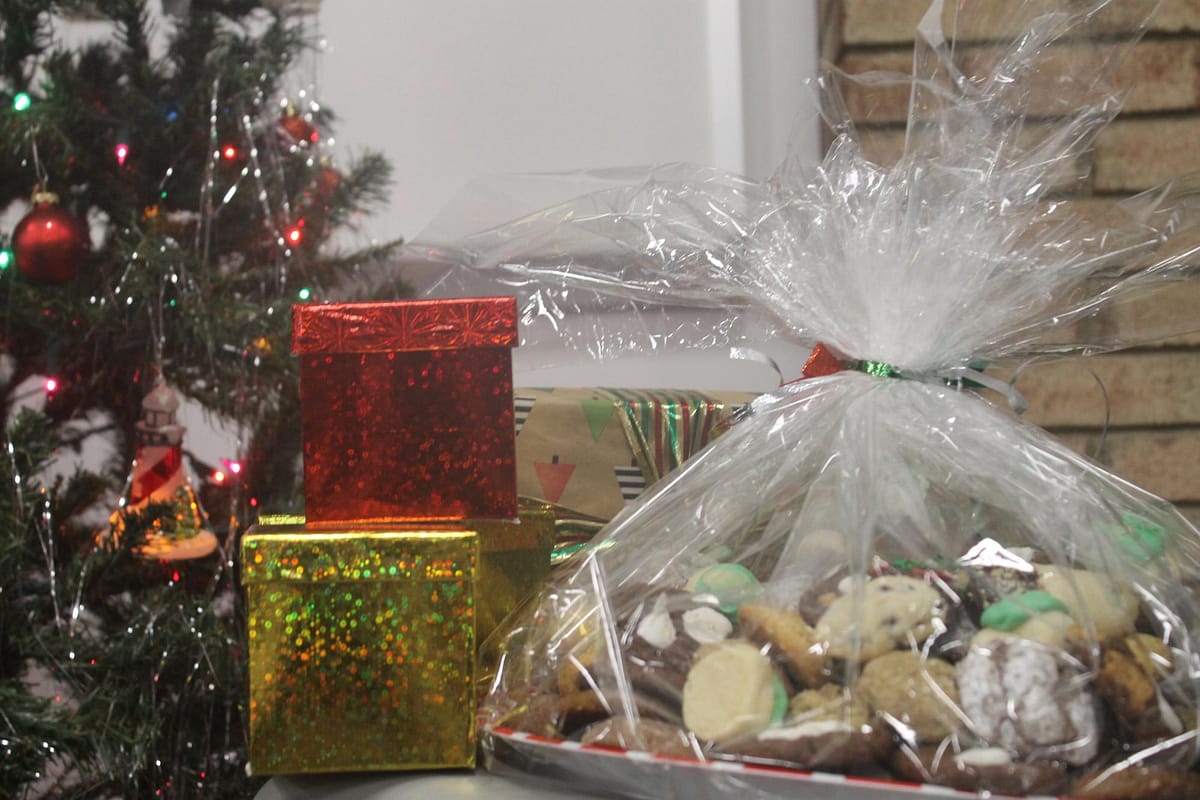Delicious cookies make a cold winter better.